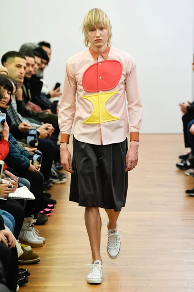 Look 10